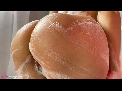 ❤️ Brunette Masturbates Pus karo Vibrator kanggo Intens Orgasme ing Shower ❌ Saru dubur ing kita  ❌❤